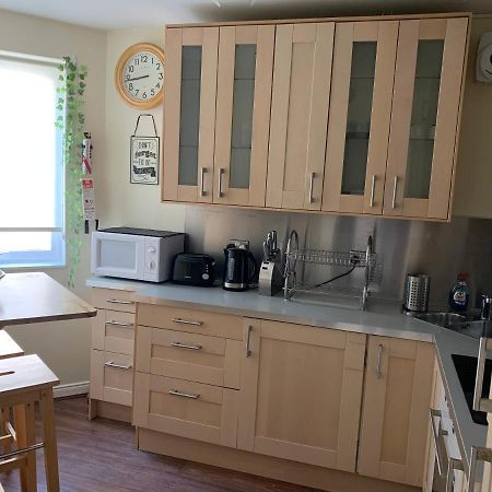 1 Bedroom Central Flat With Parking Space Единбург Екстериор снимка