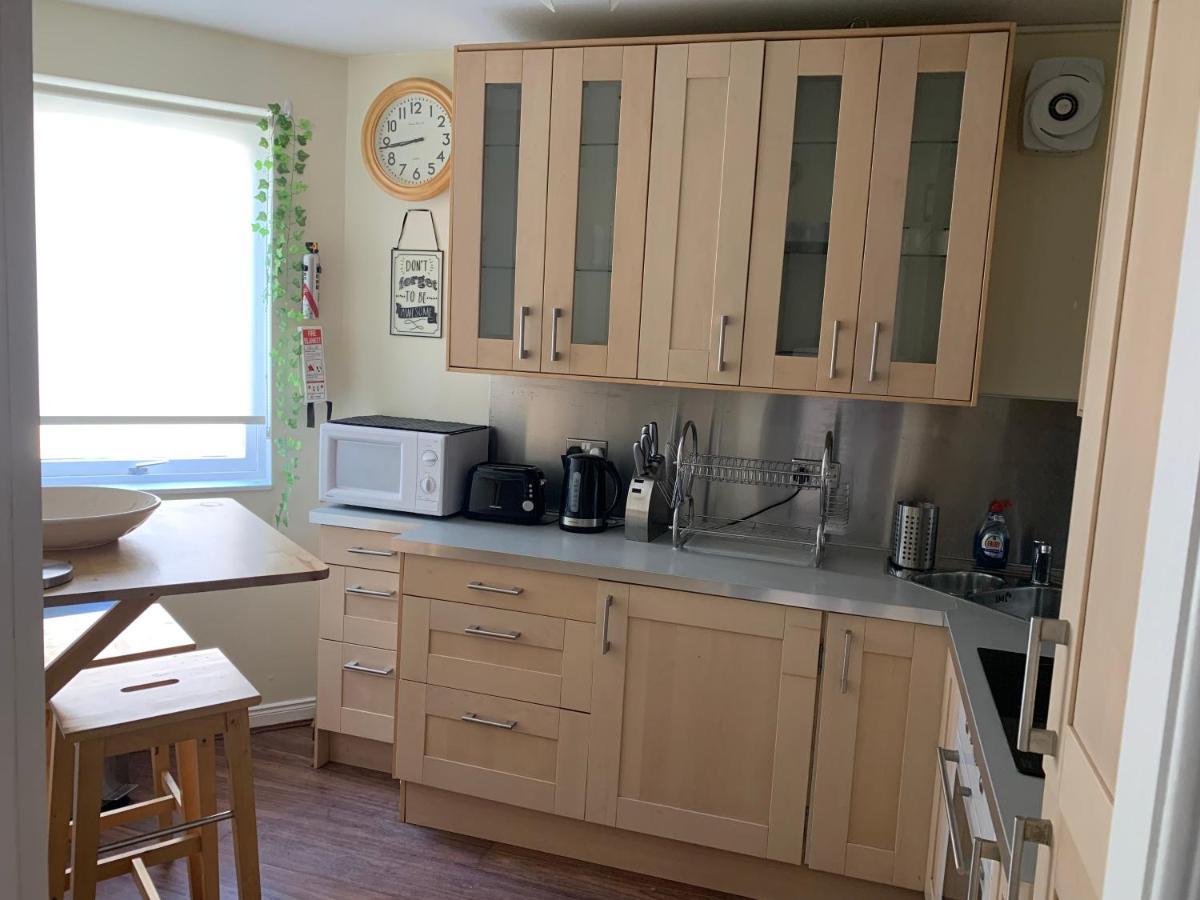 1 Bedroom Central Flat With Parking Space Единбург Екстериор снимка