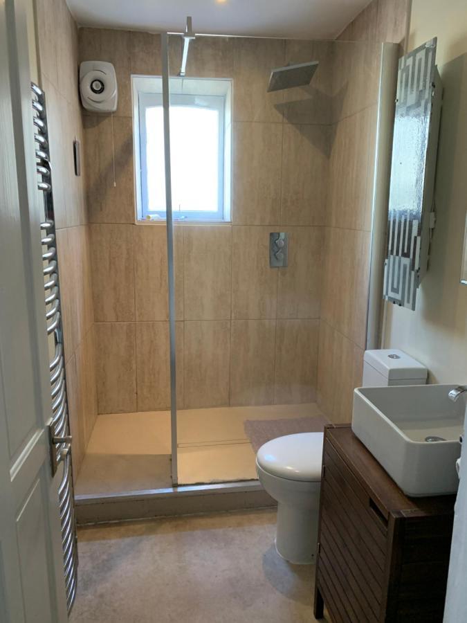1 Bedroom Central Flat With Parking Space Единбург Екстериор снимка